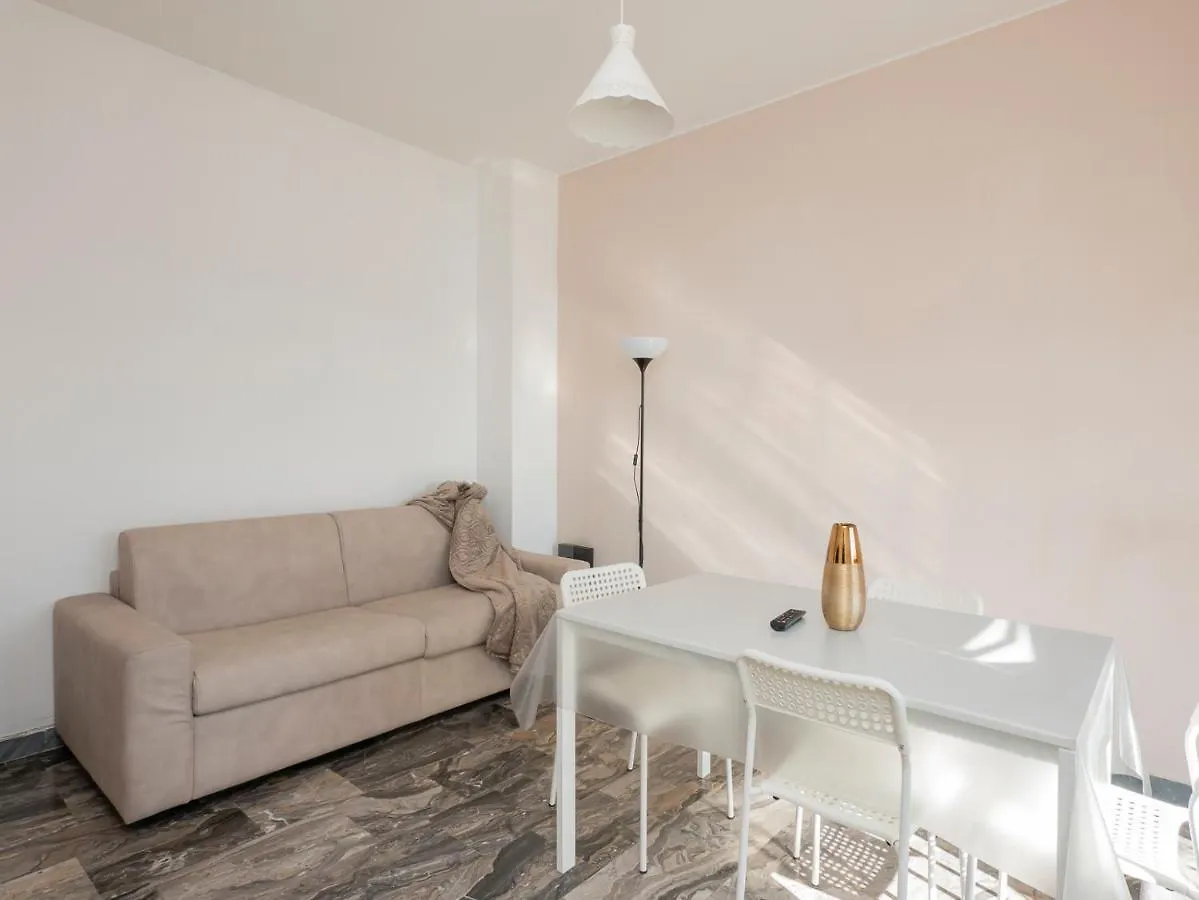 I Host Apartment - Puglie 17 Milan