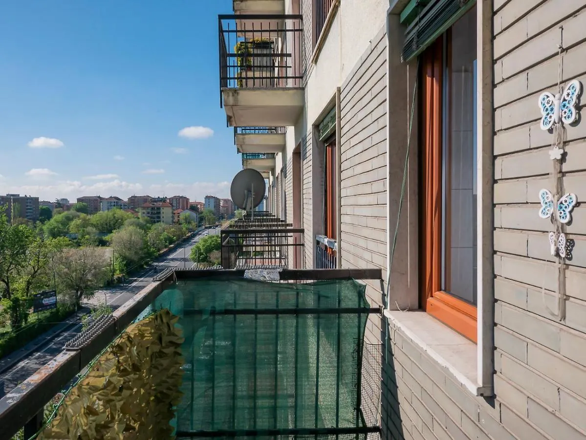 I Host Apartment - Puglie 17 Milan Italy